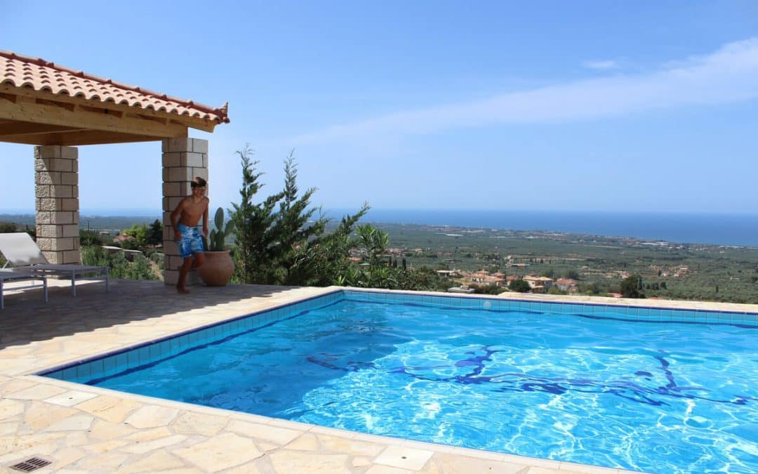 What are the main components of a swimming pool